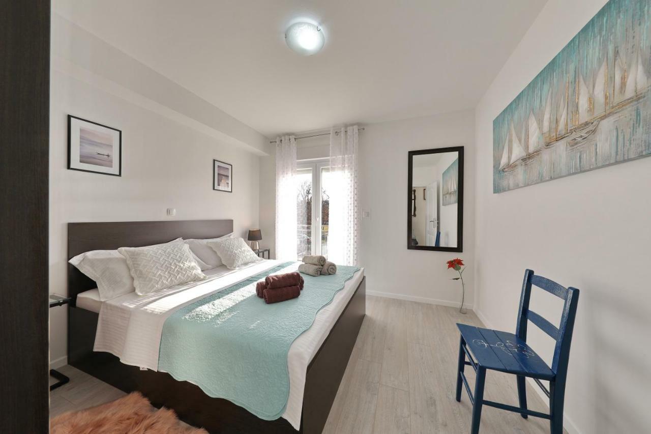 Holiday Home Hrast Debeljak Εξωτερικό φωτογραφία